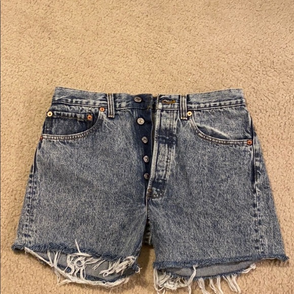 Vintage Levi USA 501 cut off denim shorts 31 - Picture 1 of 4